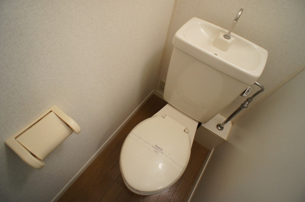 レオパレス西畑（ニシハタ）のトイレ