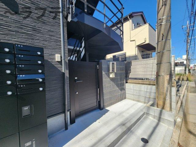 MELLAS新狭山Ⅲのエントランス