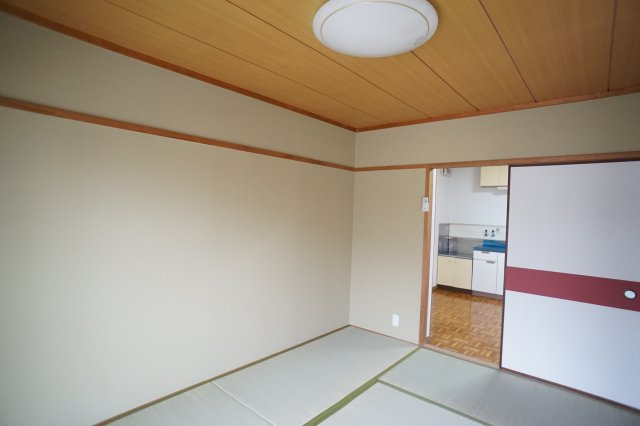 ハイツ小嶋の和室
