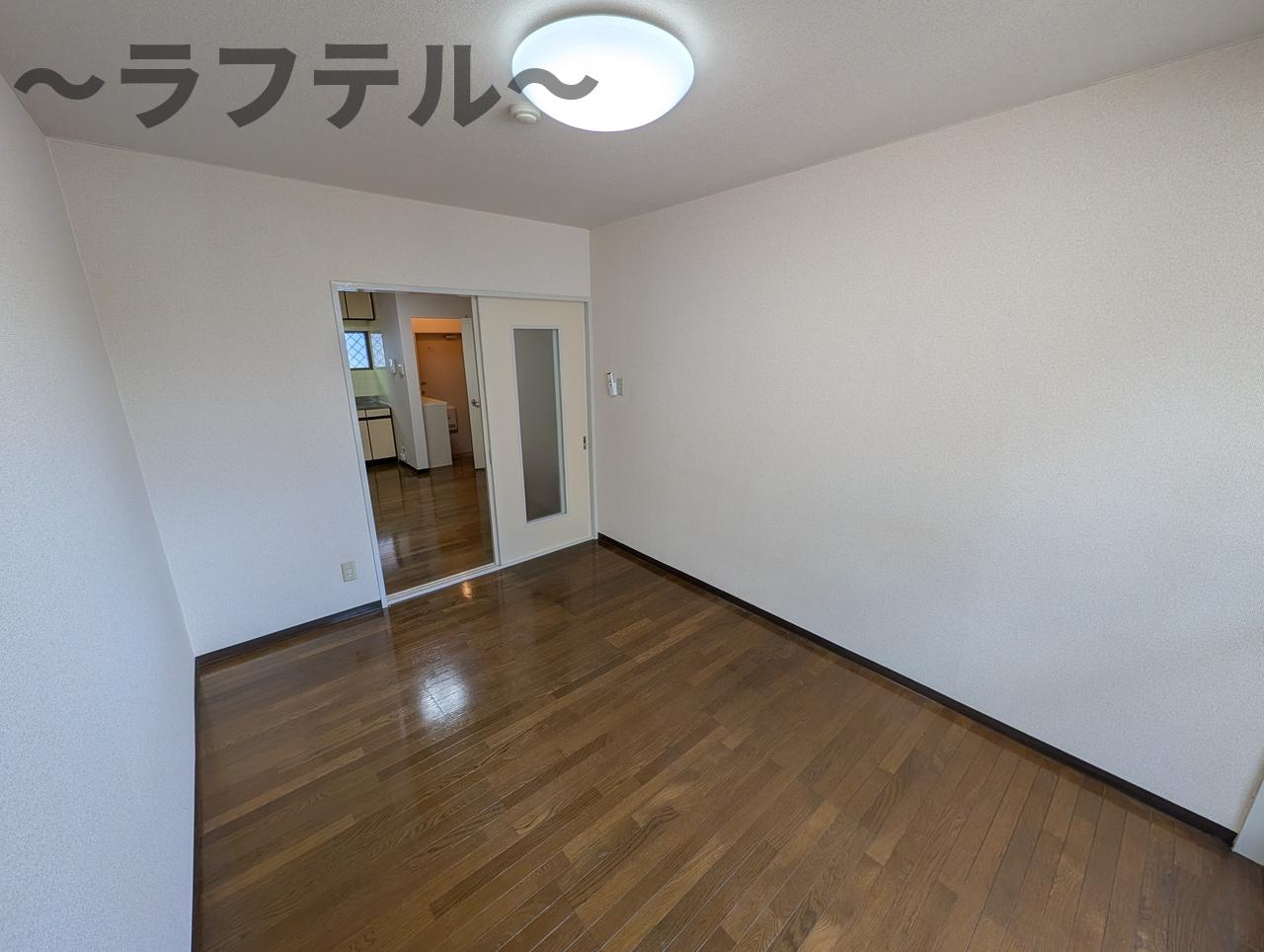 所沢市東狭山ケ丘２丁目のアパートの洋室
