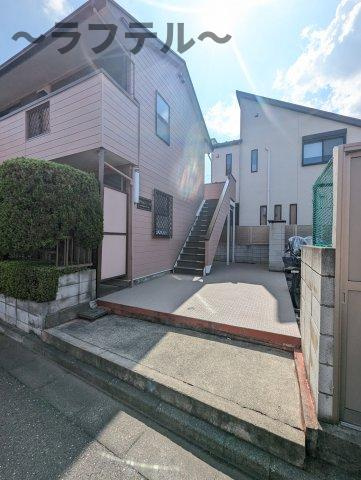 所沢市東狭山ケ丘２丁目のアパートの周辺