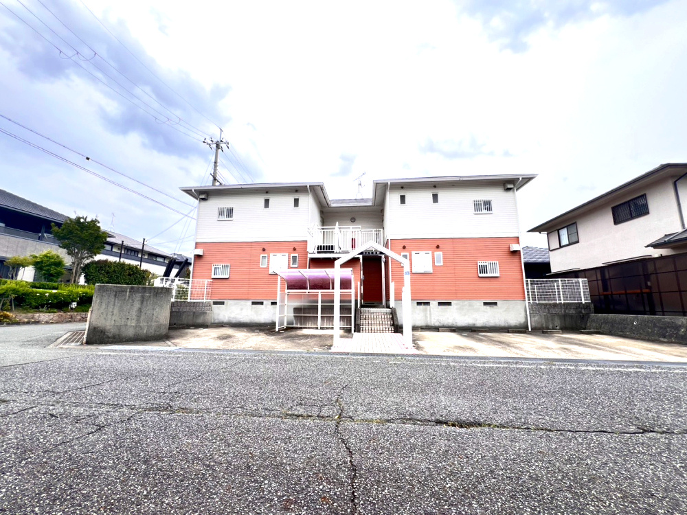 コスモ中町102の外観|外観もきれいです