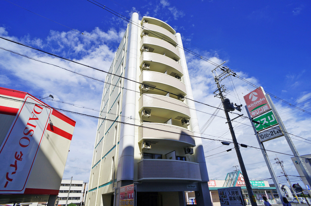 フォート・ボイヤール神宮前の外観