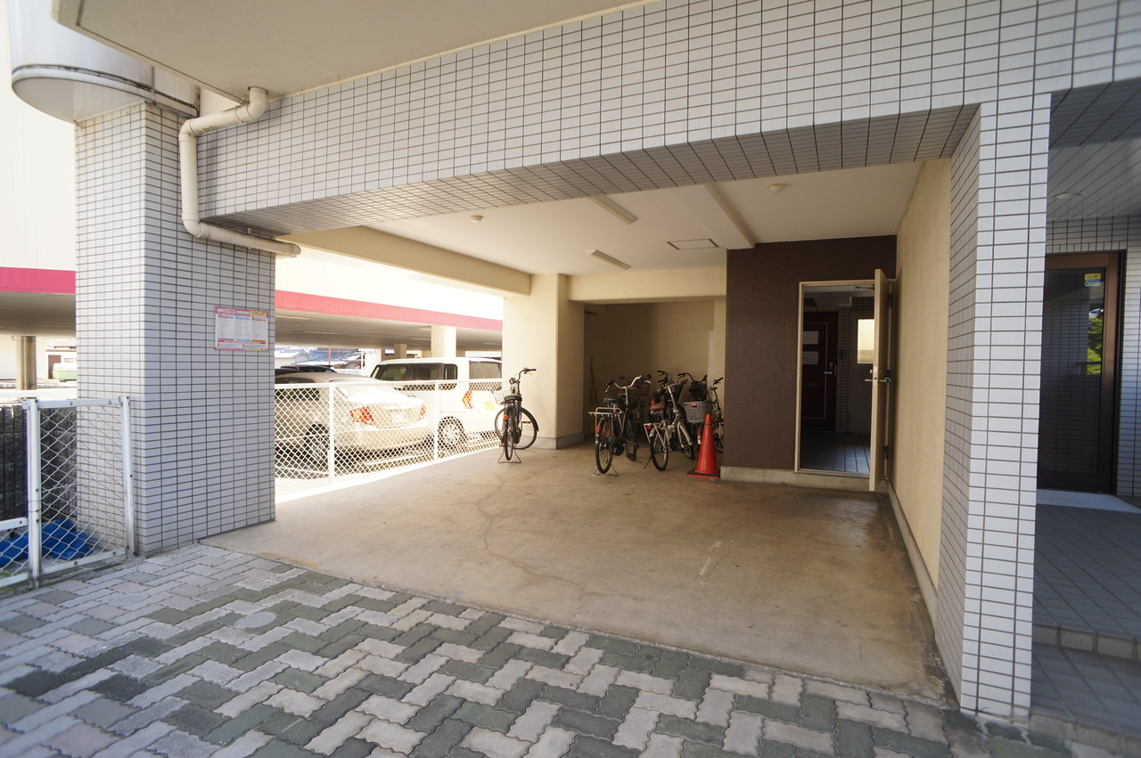 フォート・ボイヤール神宮前の駐車場