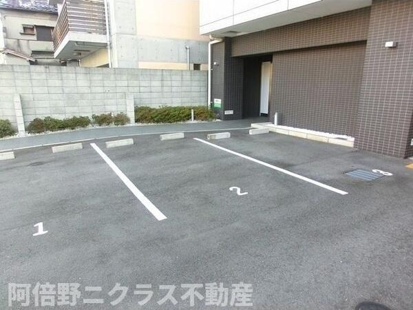 フェアリーコートあびこの駐車場