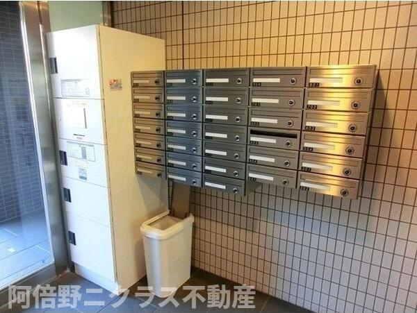フェアリーコートあびこのエントランス