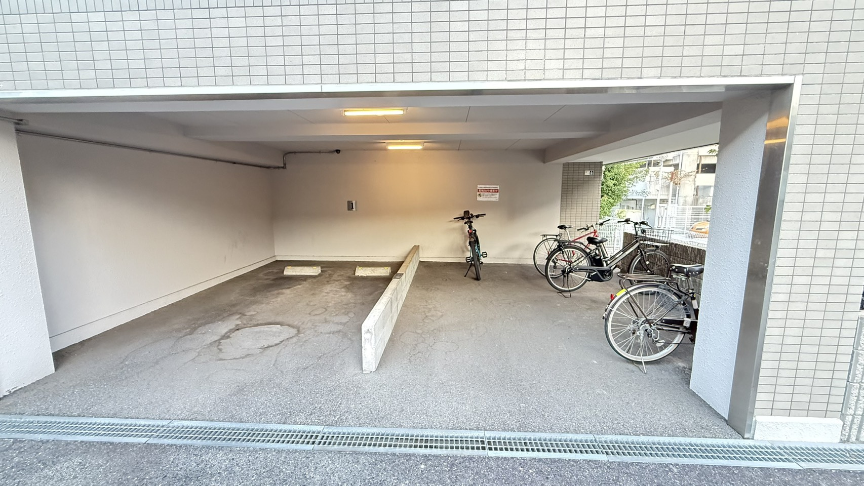 プリメーラリオンⅡの駐車場