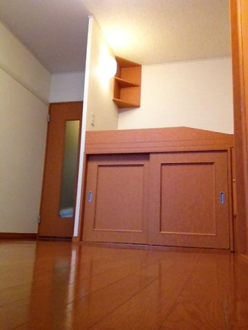 レオパレス大和の居間・リビング