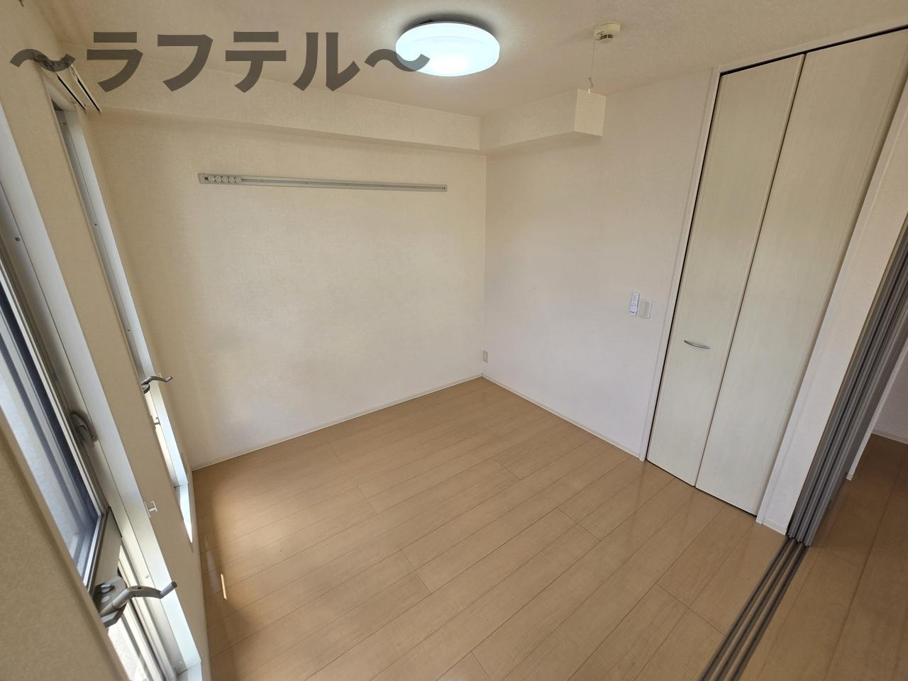 ヴェラハイツ神明の洋室