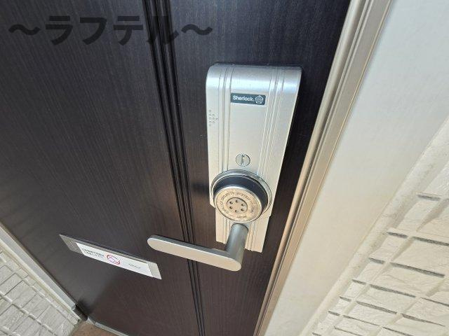 ヴェラハイツ神明の玄関