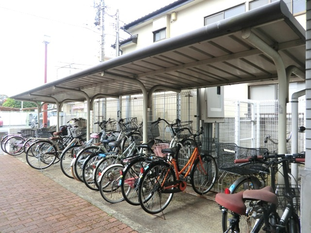 リバーサイドパークのその他共用部分|★敷地内に屋根付き駐輪場を設置しています★