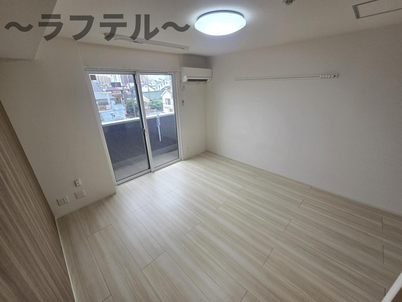プレミールの居間・リビング|別部屋イメージ写真