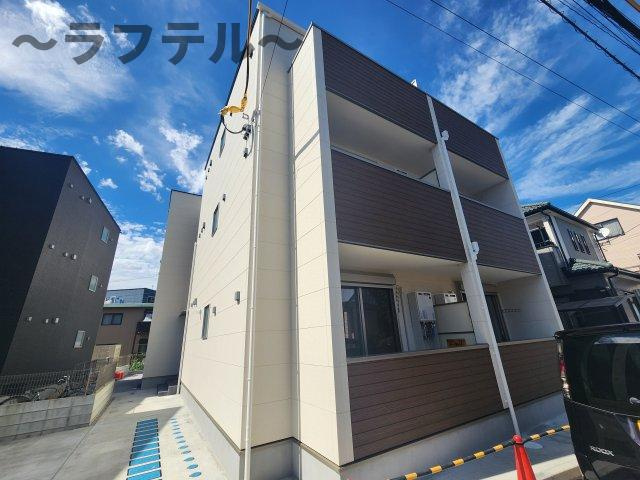 ジーメゾン狭山入間川レストの外観