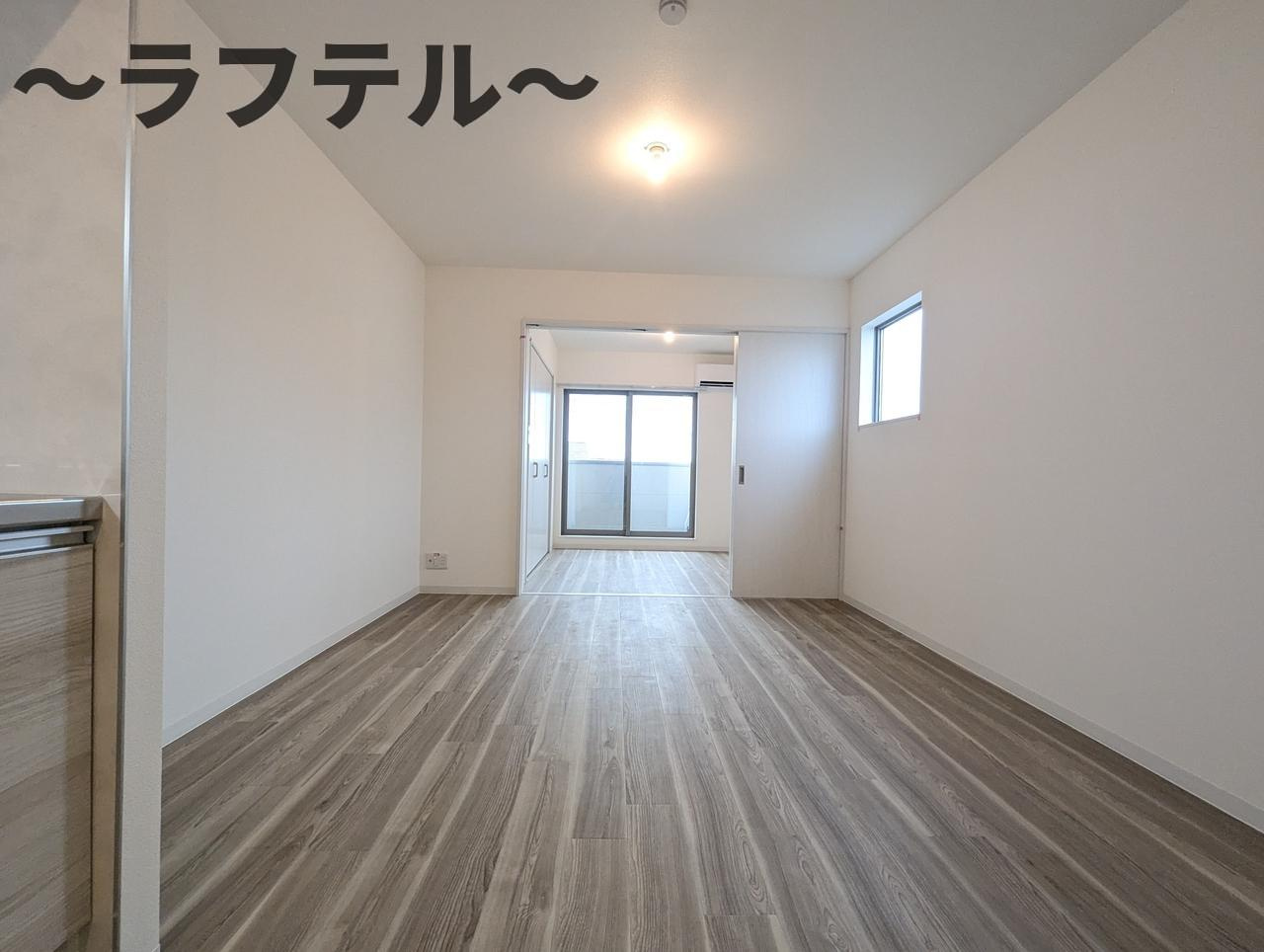 ジーメゾン狭山入間川レストの居間・リビング|同メーカー施工　別部屋イメージ写真