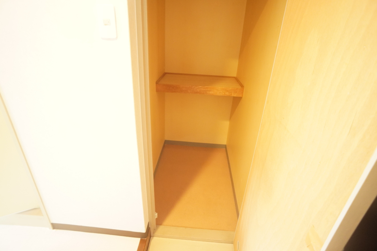 福島ビルの収納