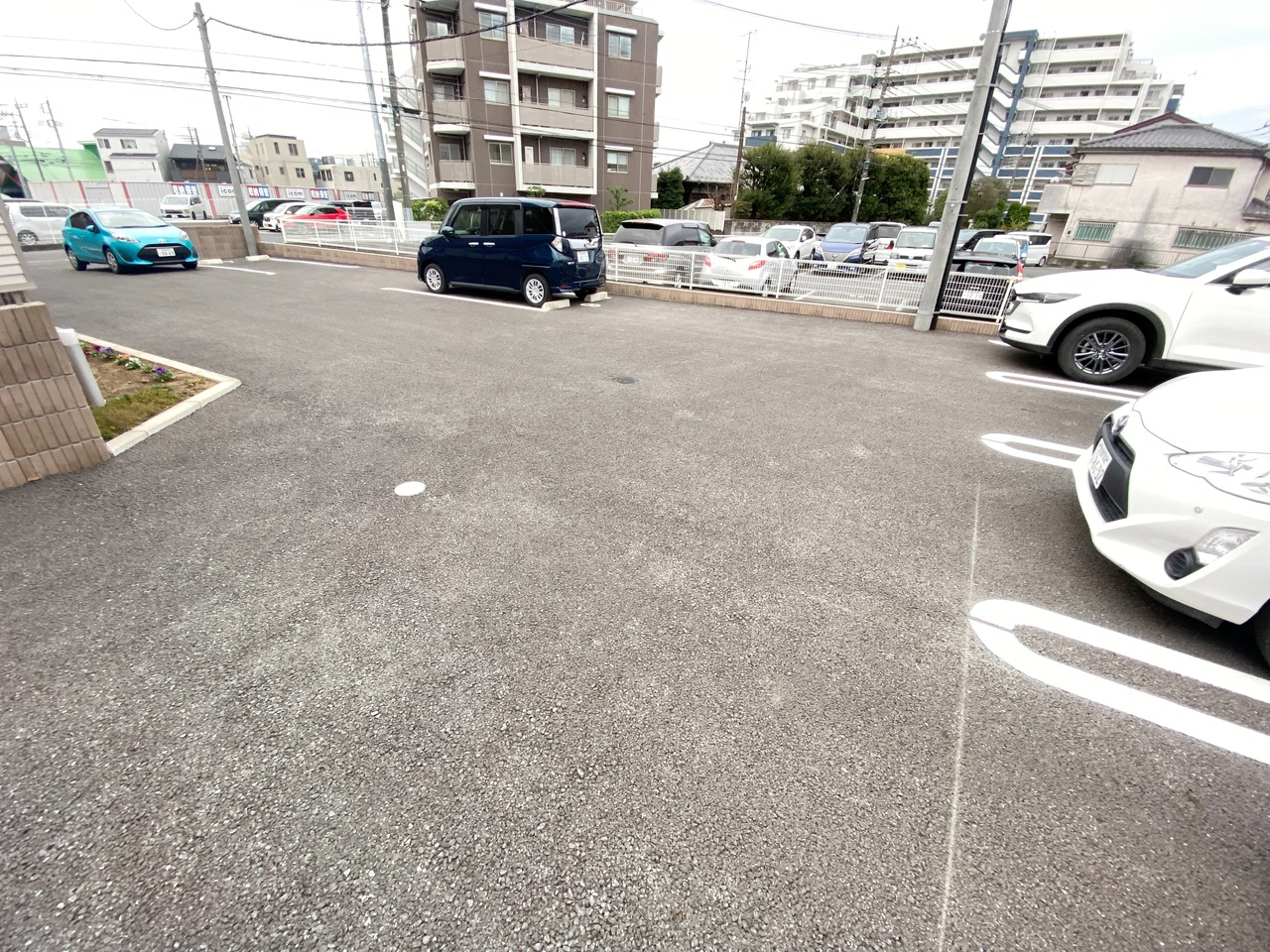 エスポワールの駐車場