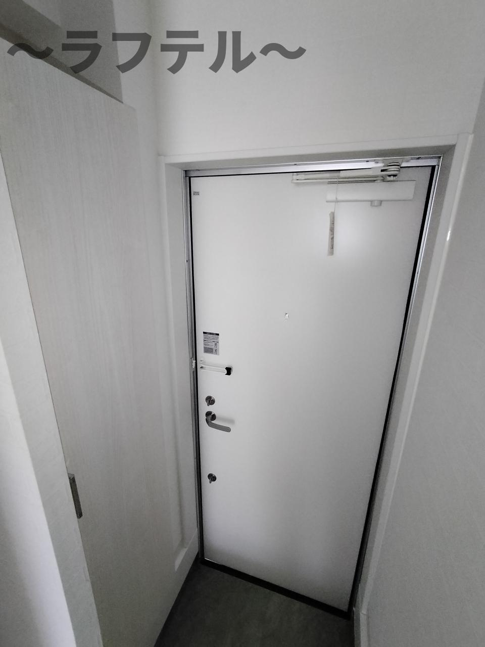 パーク・アジュール所沢の玄関|別部屋イメージ写真
