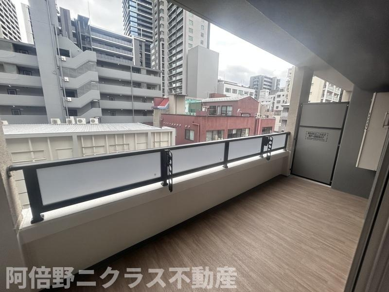 ベルンガーデン上本町 のバルコニー|外からの目が気にならないバルコニーで洗濯物が干せます