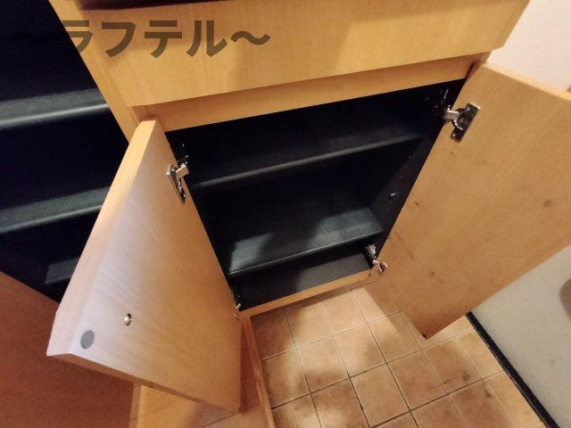 ストロベリーフィールズの玄関