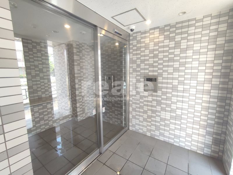 練馬区関町南４丁目の賃貸マンションのエントランス
