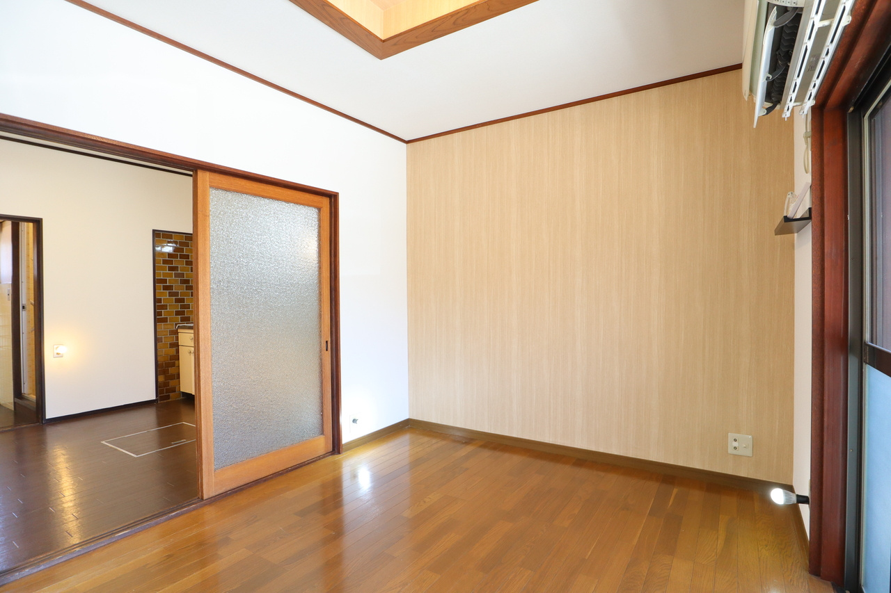 生駒市南田原町戸建の居間・リビング