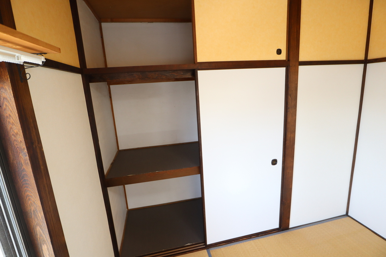 生駒市南田原町戸建の収納