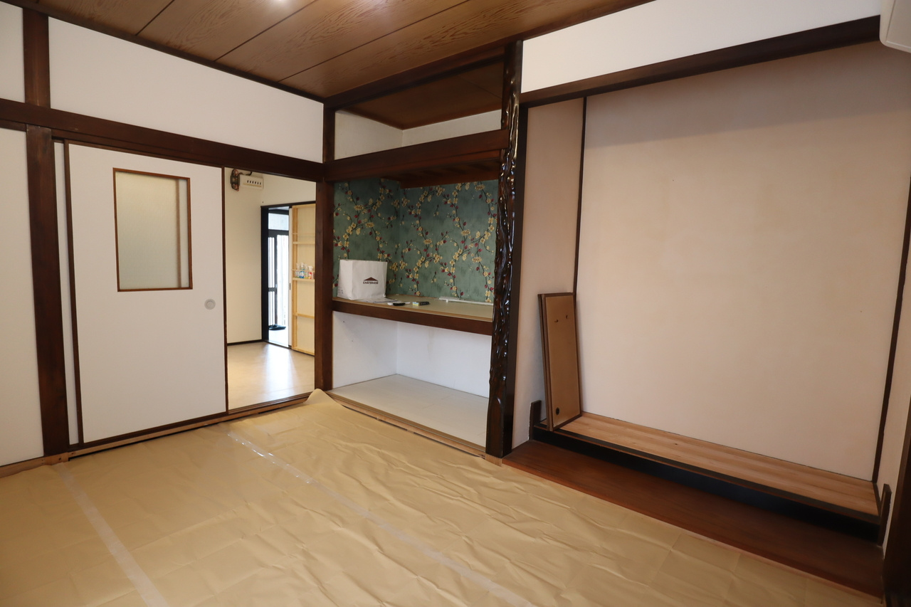 新町戸建の居間・リビング