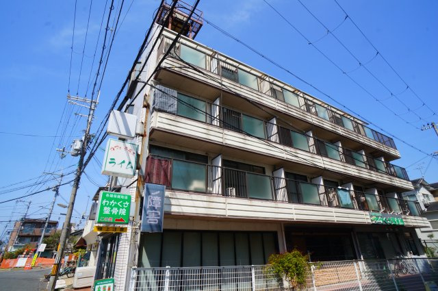 ハイツＣＡＭＰＵＳの外観