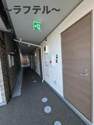 グレイス西所沢Ⅱの玄関