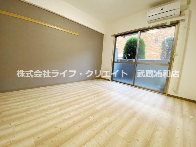 プレスティージュの洋室|別号室の参考写真です。