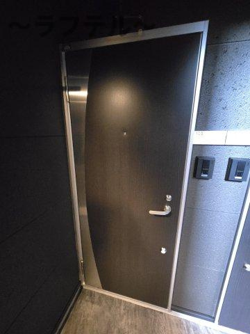 キャメルバンフランド壱番館の玄関|同メーカー施工　別部屋イメージ写真