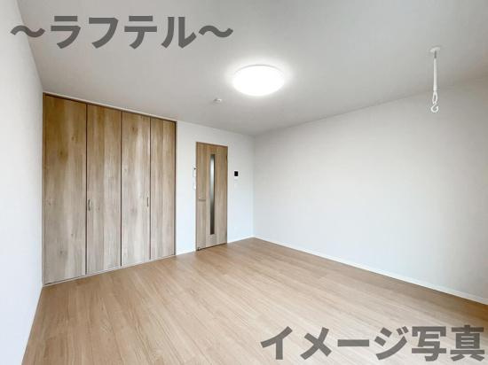 キャメルバンフランド壱番館の居間・リビング|同メーカー施工　別部屋イメージ写真