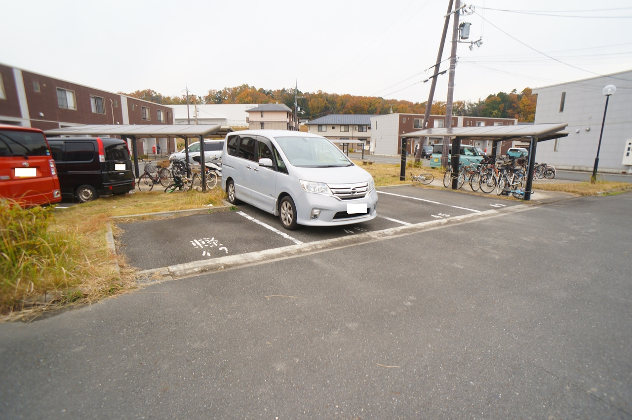 ＥＳＴ３０（エスト３０）の駐車場