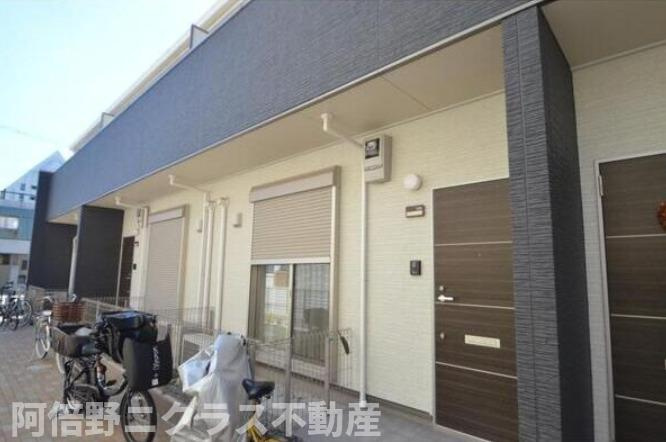 フォレストメゾン帝塚山の玄関