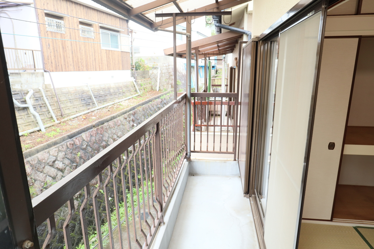 生駒市北新町の一戸建てのバルコニー