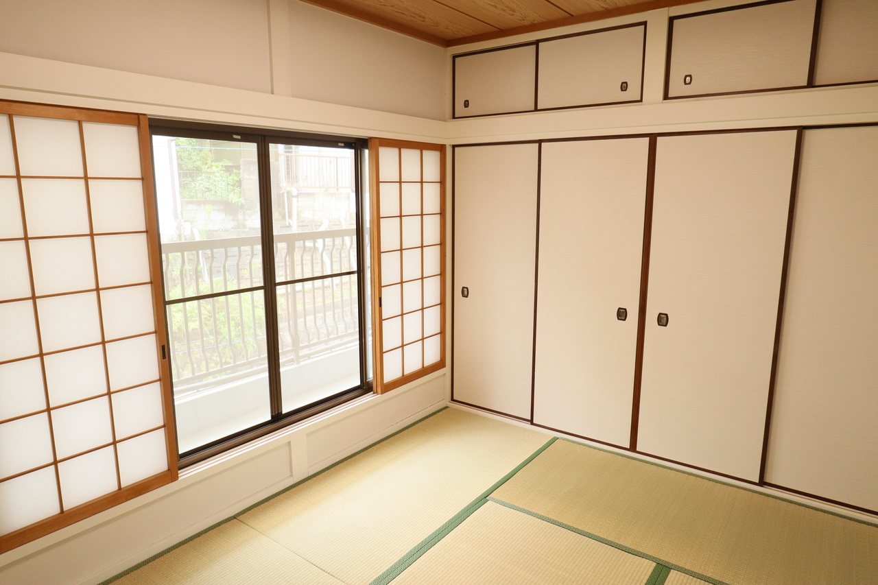 生駒市北新町の一戸建ての和室