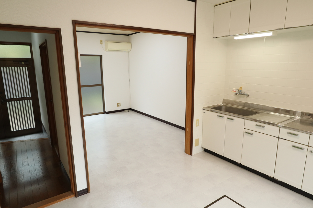 生駒市北新町の一戸建ての居間・リビング