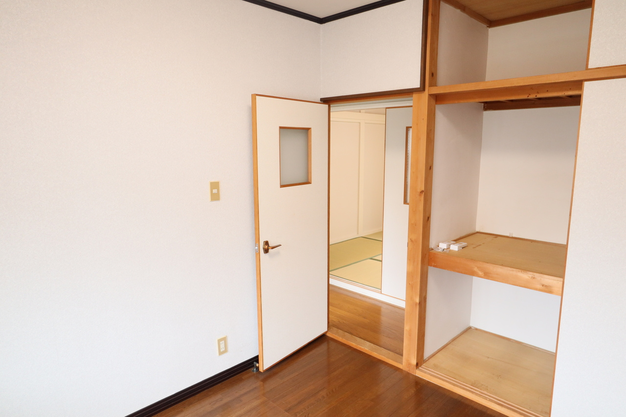 生駒市北新町の一戸建ての収納