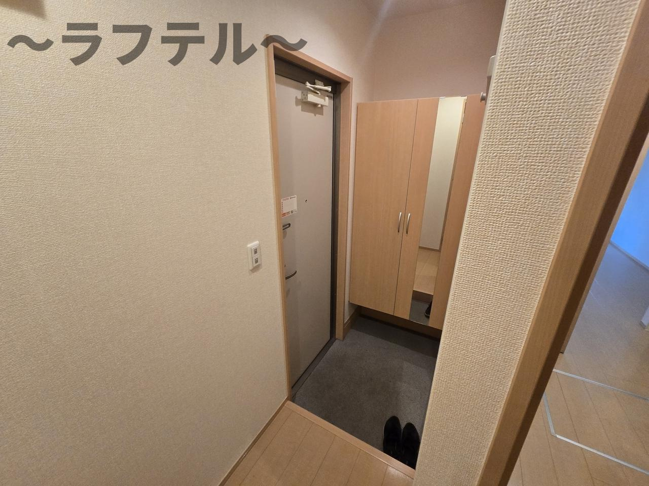 カーサリリオの玄関