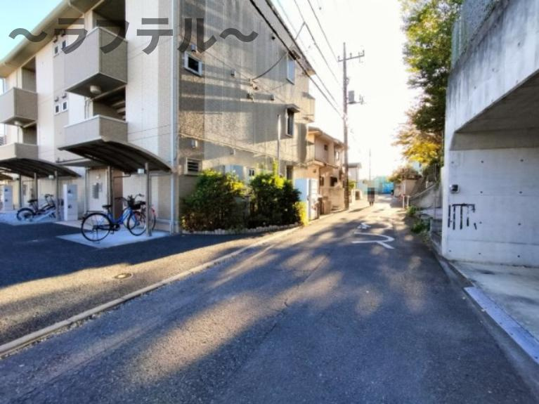 カーサリリオの周辺