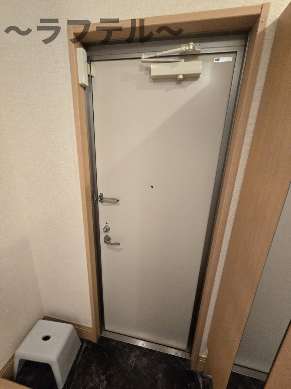 カーサリリオの玄関