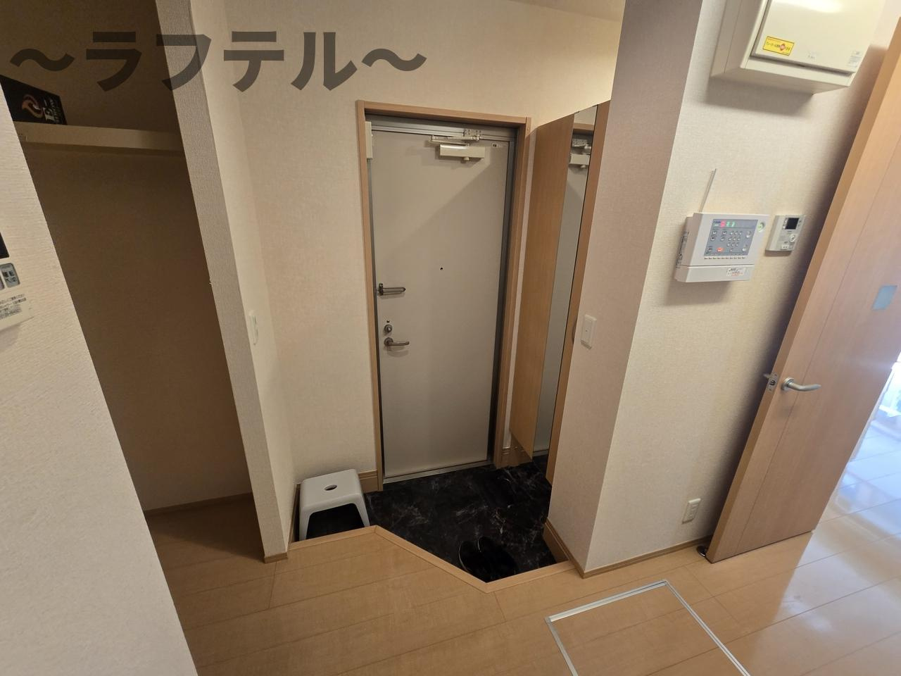 カーサリリオの玄関