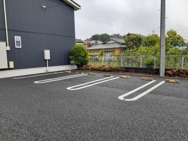 ワンオフティの駐車場|カースペースがあります