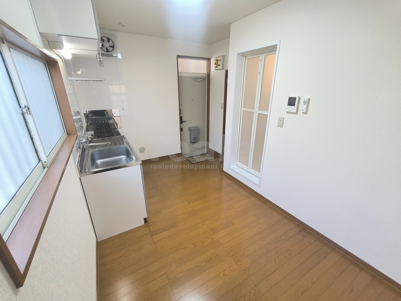 武蔵野市吉祥寺本町３丁目のアパートの居間・リビング