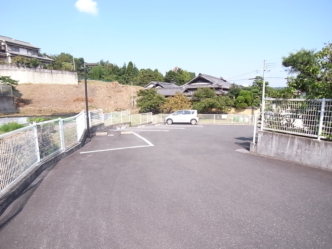 ヴィラ・モンターニュの駐車場