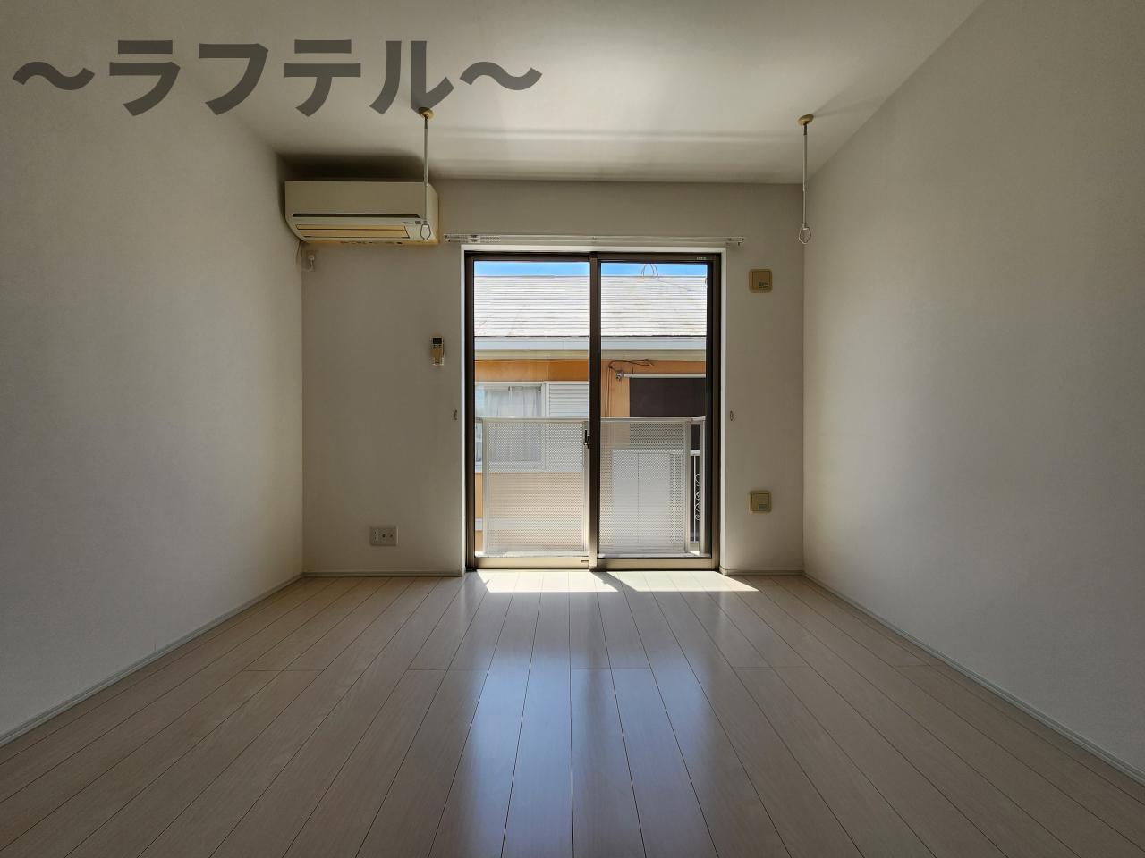 グレーシア美原の洋室