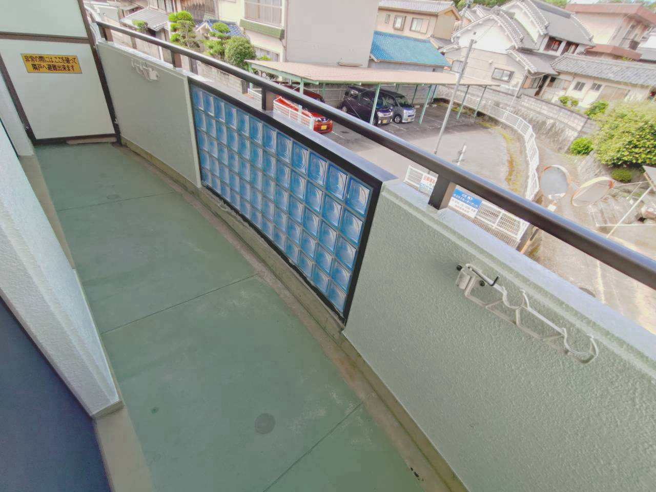 片岡台マンションのバルコニー