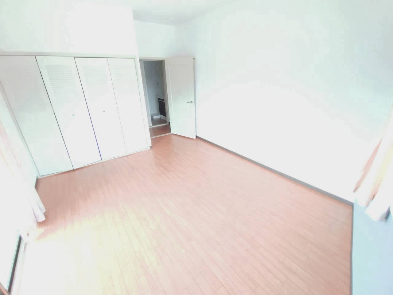 片岡台マンションの洋室