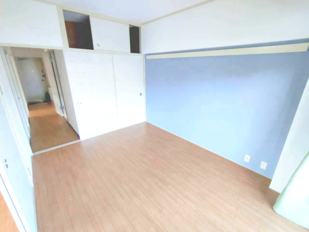 片岡台マンションの洋室