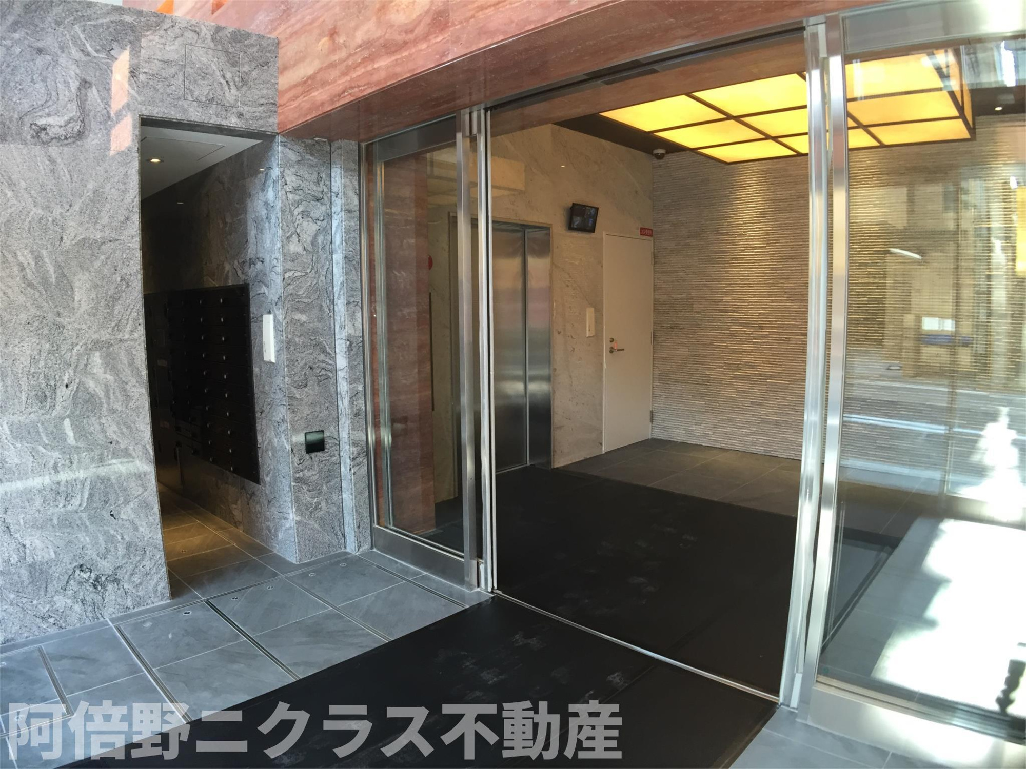 セイワパレス天王寺真田山のエントランス